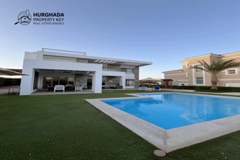 Wundervolle Villa mit Pool in Jamaran Sahl Hasheesh